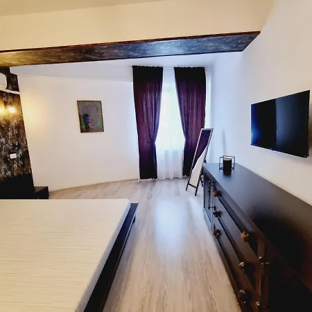 Lago Vista Apartment