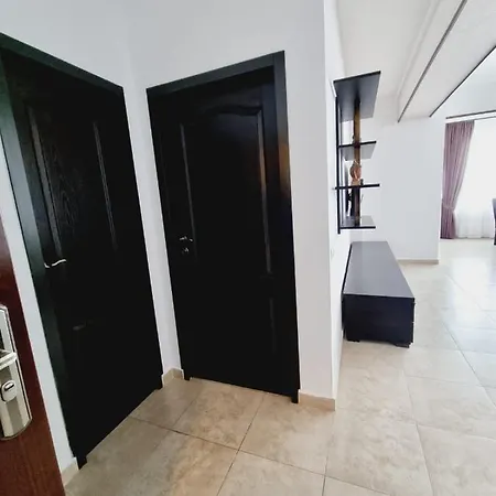 Lago Vista Mamaia